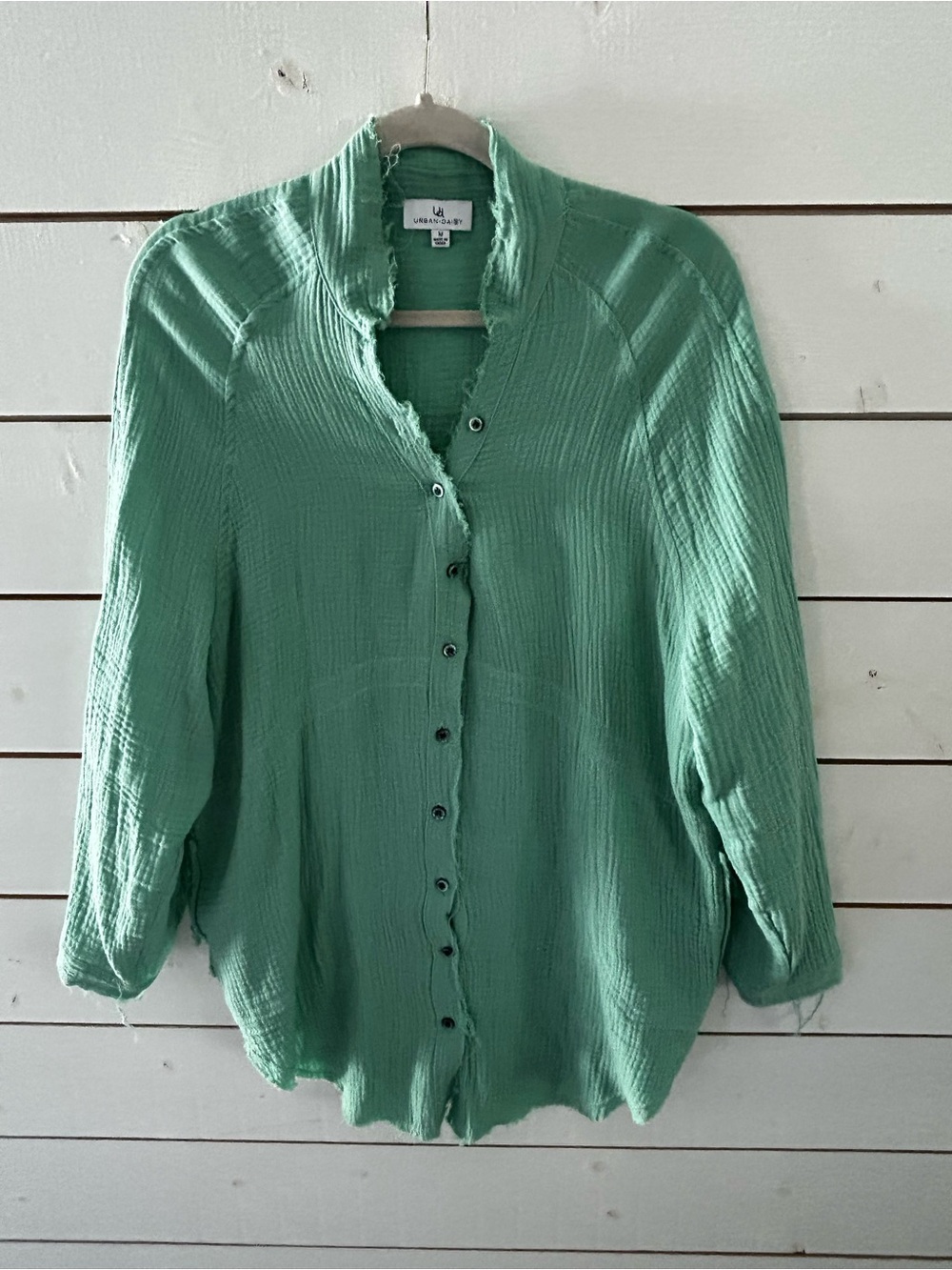 Urban Daizy Top Jade Green Gauzy Crinkle Button Up Pockets Women’s Size Medium